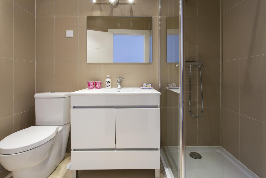 Joivy Joyful 2Br Apt With Terrace Nearby Sao Bento Palace Лиссабон Номер фото