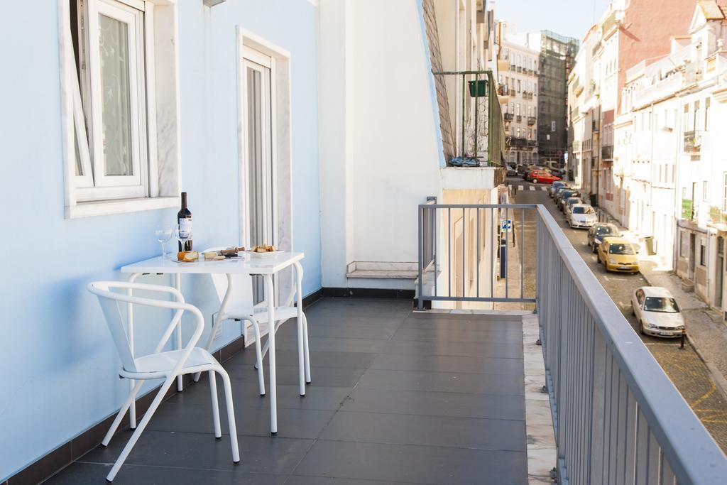 Joivy Joyful 2Br Apt With Terrace Nearby Sao Bento Palace Лиссабон Номер фото
