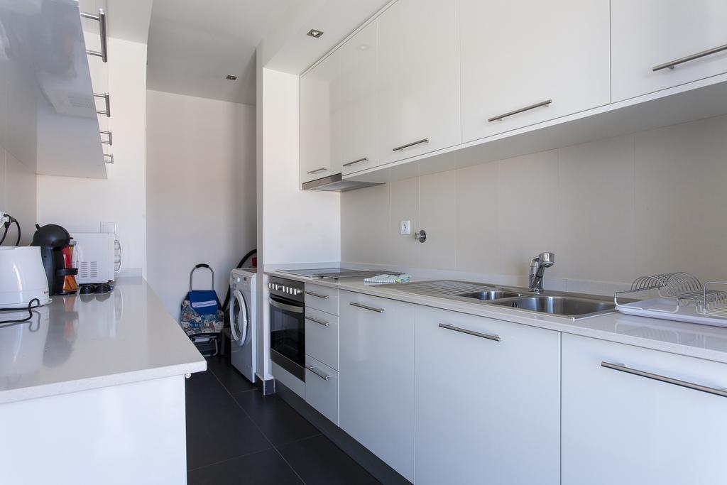 Joivy Joyful 2Br Apt With Terrace Nearby Sao Bento Palace Лиссабон Экстерьер фото