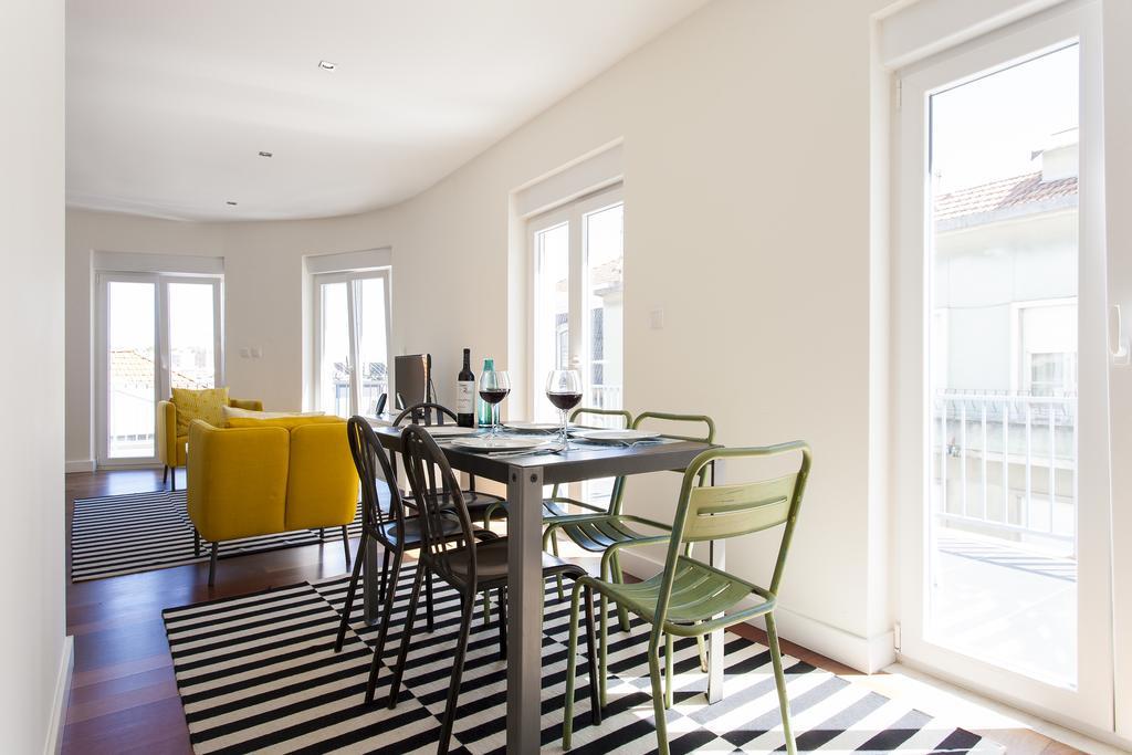 Joivy Joyful 2Br Apt With Terrace Nearby Sao Bento Palace Лиссабон Экстерьер фото