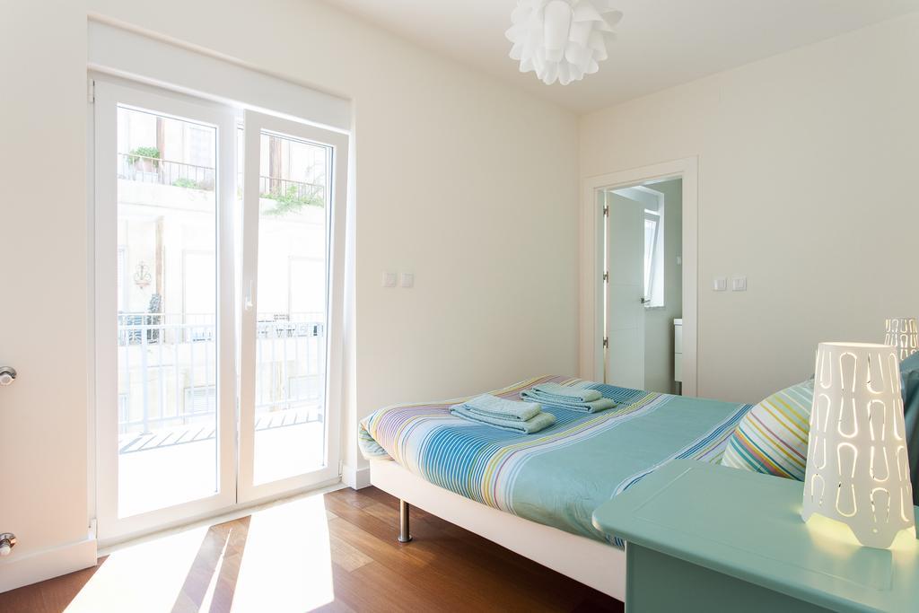 Joivy Joyful 2Br Apt With Terrace Nearby Sao Bento Palace Лиссабон Экстерьер фото